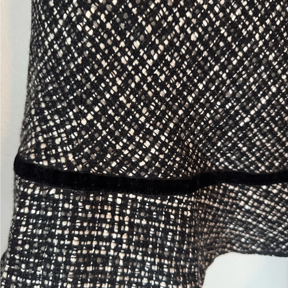 Vintage Gap Tweed Tulip Skirt with Velvet Accent - Picture 2 of 6